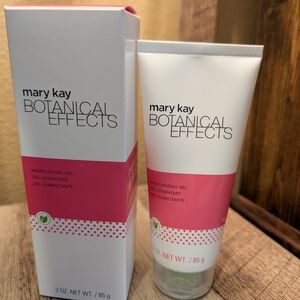Mary Kay Botanical Effects Gel with Pink Accents